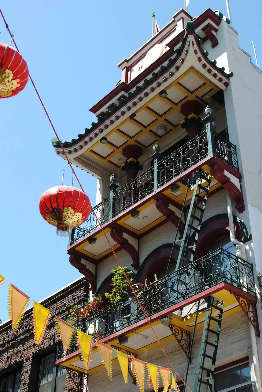 A pagoda-style building with lanterns in San Francisco's Chinatown