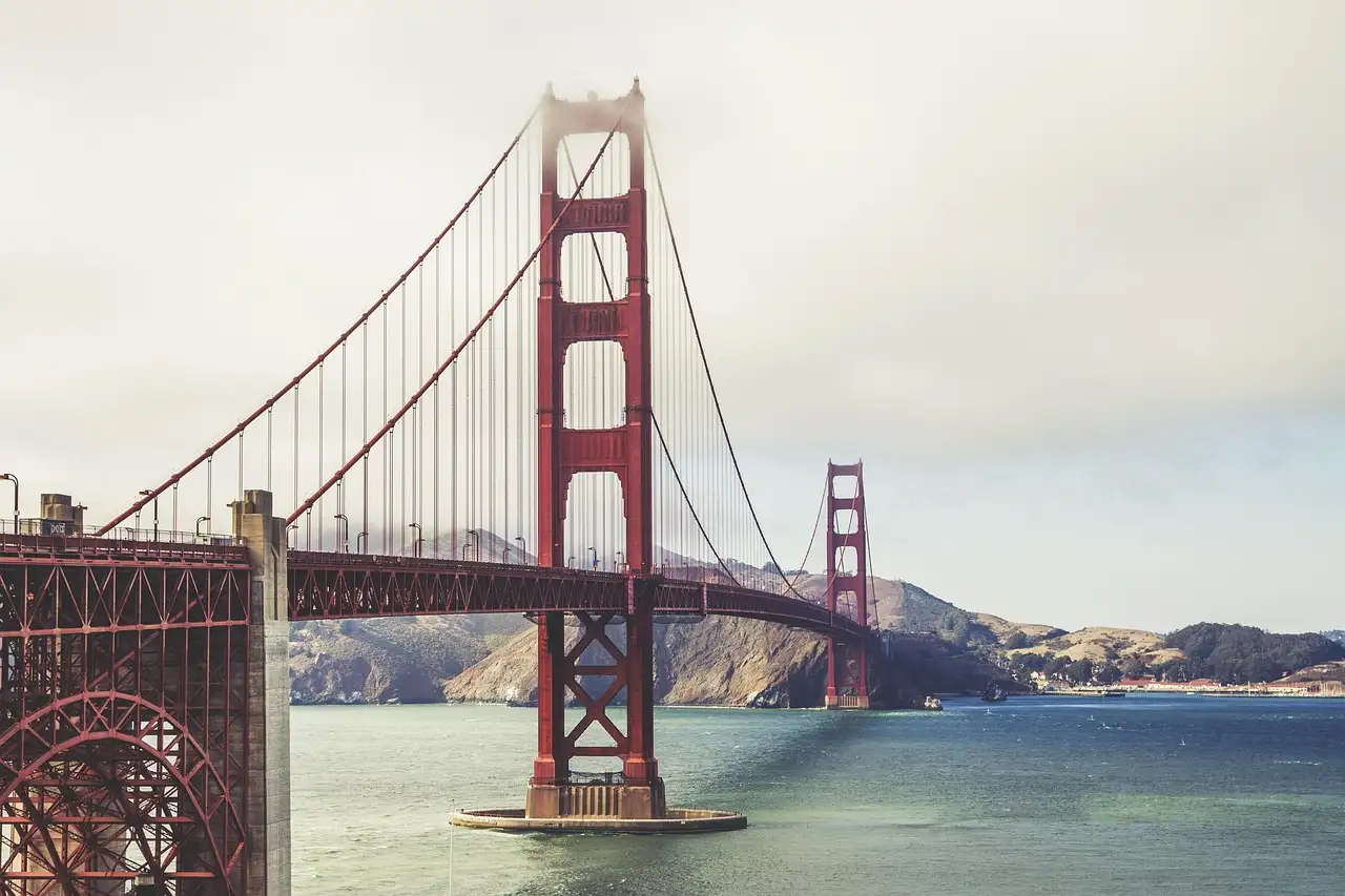 The Golden Gate Bridge from the south end on a hazy day
