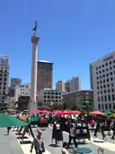 Union Square with its column and the surrounding hotels